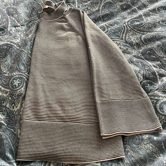 The loft sweater size xs - Picture 2 of 5